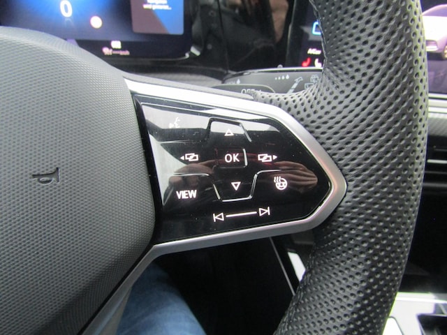 Volkswagen Golf 1.5 eTSI DSG