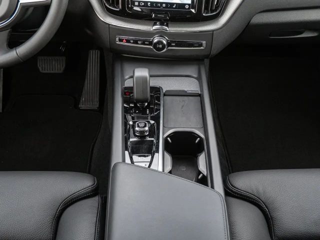 Volvo XC60 AWD Dark Plus T6