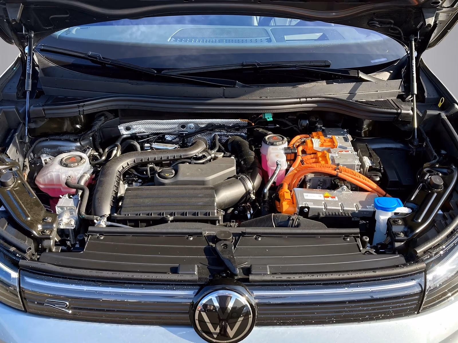 Volkswagen Tiguan R-Line eHybrid