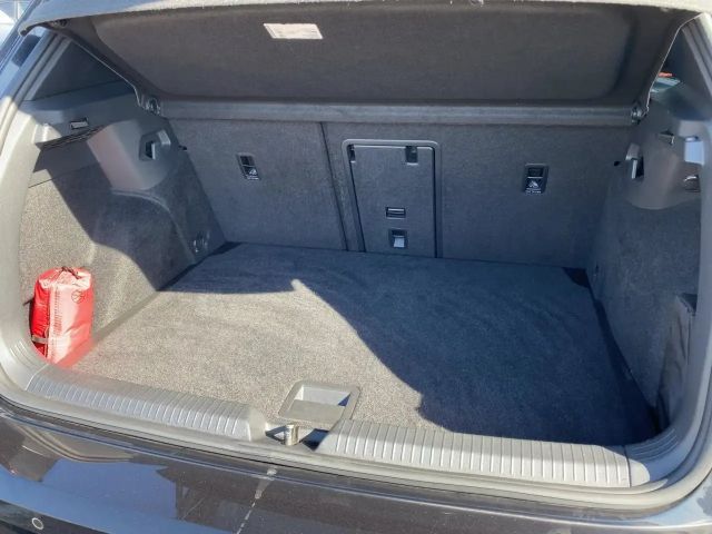 Volkswagen Golf DSG GTI