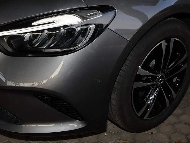 Mercedes-Benz B 200 TOTWINKEL+DISTRONIC+KAMERA+MBUX+LED+17"