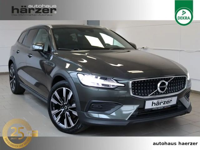 Volvo V60 Cross Country AWD