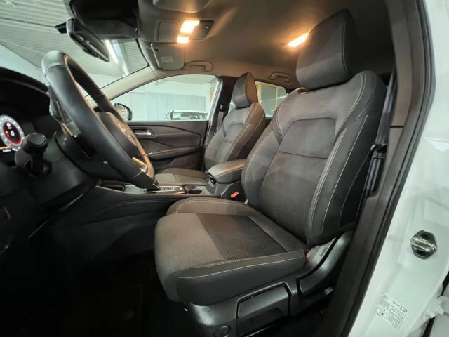 Nissan Qashqai 1.3 Connecta Ambiente+360°+uvm.