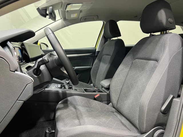 Volkswagen Golf 1.0 TSI Life Variant