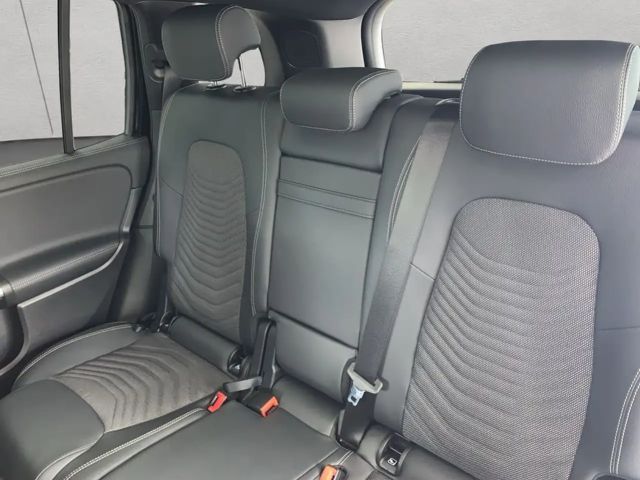 Mercedes-Benz EQB 300