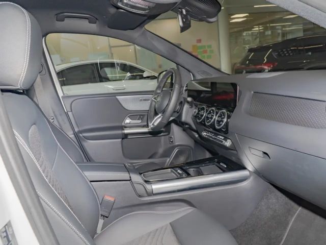 Mercedes-Benz B 180 Progressive