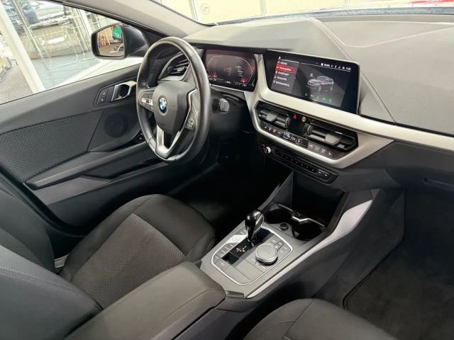 BMW 116 116d Sedan