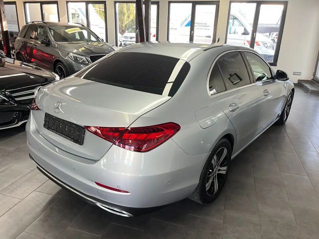 Mercedes-Benz C 200 Sedan