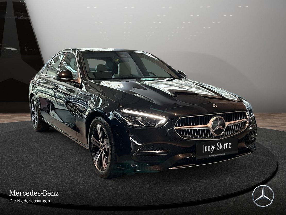 Mercedes-Benz C 180 Sedan