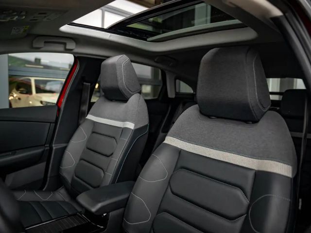 Citroën C4 eC4 | 136pk | Camera | Dodehoek | Pano | Parkee...