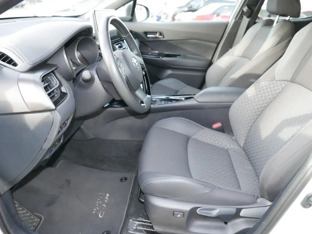 Toyota C-HR Hybride Team D