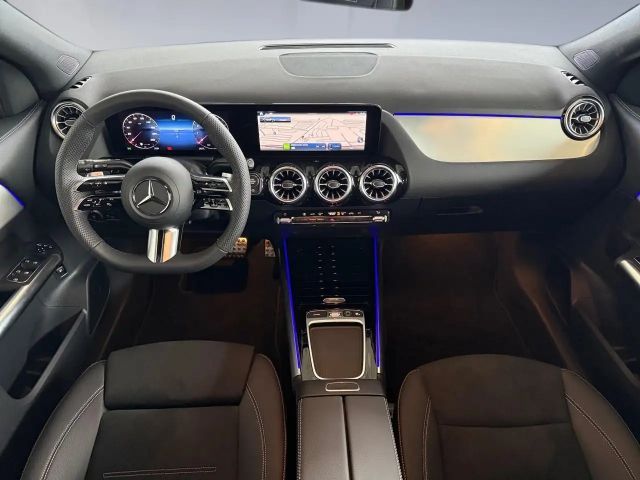 Mercedes-Benz GLA 180 AMG Line