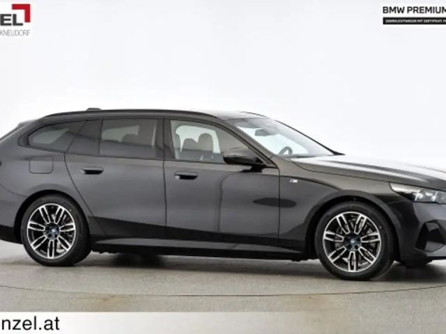 BMW i5 Touring eDrive40