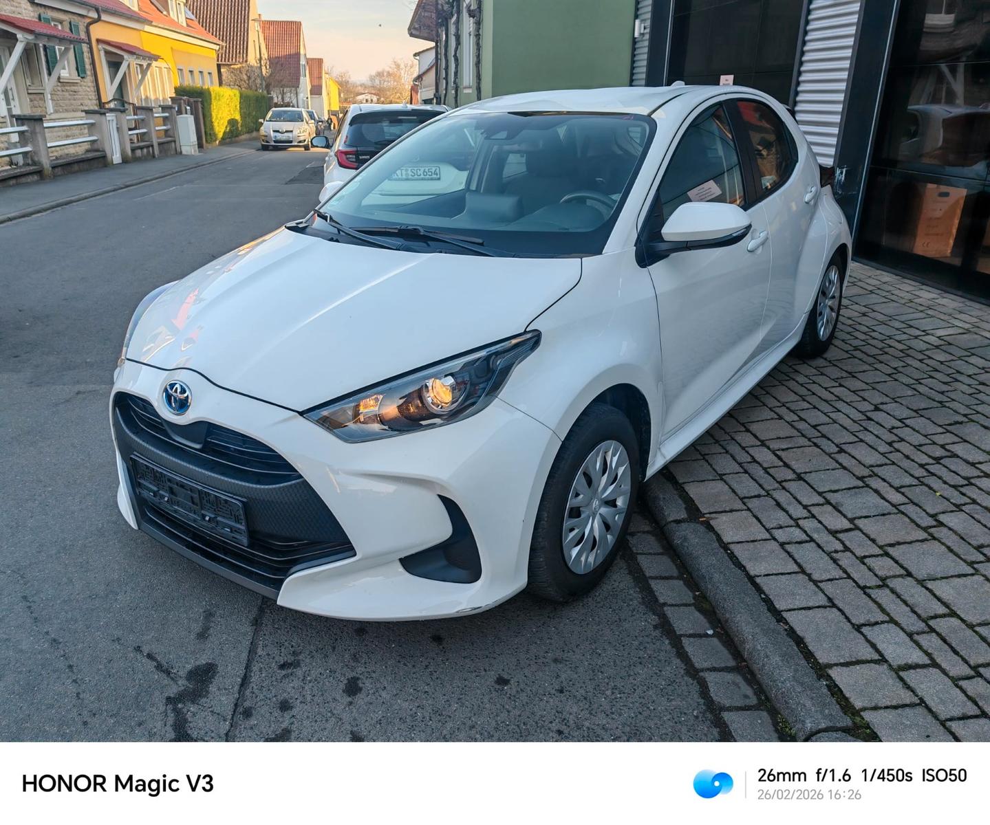 Toyota Yaris Business Hybride