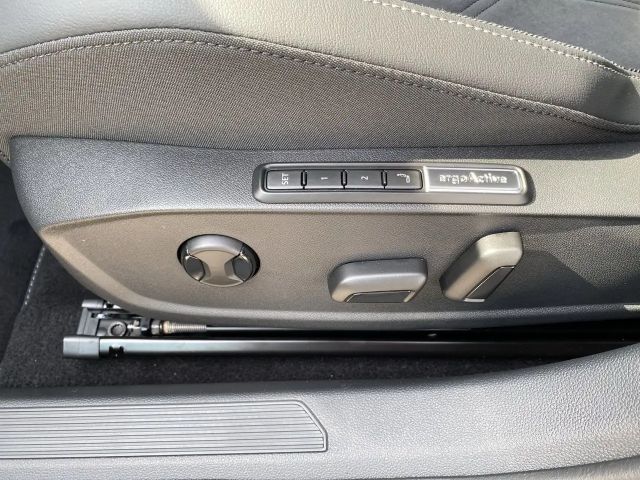 Volkswagen Golf DSG Life Variant