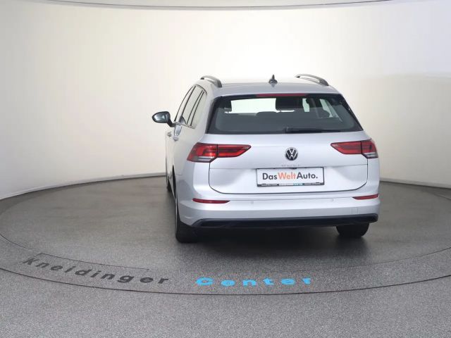 Volkswagen Golf Life Variant