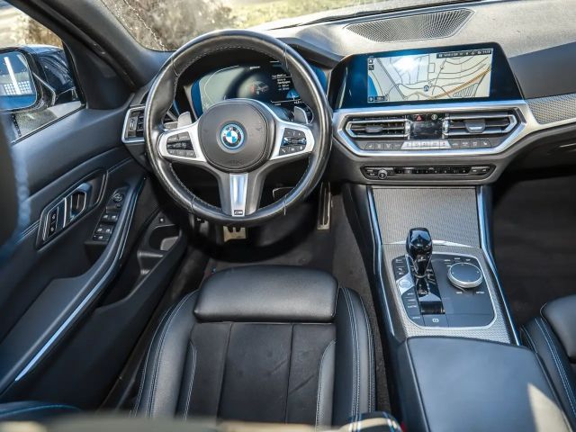 BMW 320 320e M-Sport Sedan