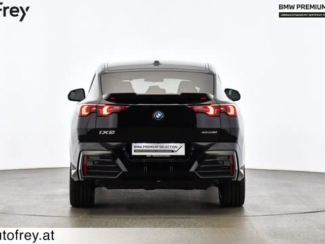 BMW iX2 xDrive30