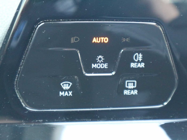 Volkswagen Golf Life Variant