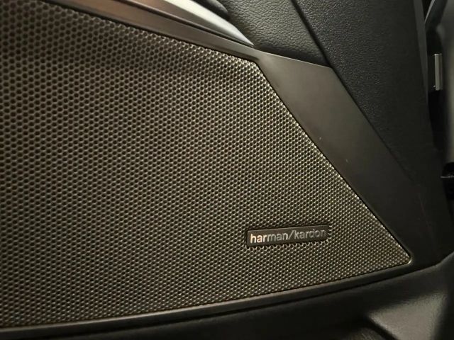 BMW 330 330e M-Sport xDrive