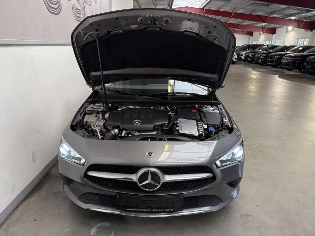 Mercedes-Benz CLA 220 CLA 220 d