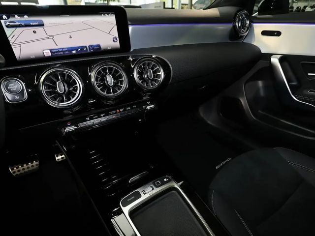 Mercedes-Benz A 200 AMG Line