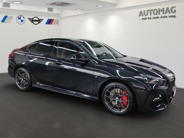 BMW 220 220i Coupé M-Sport
