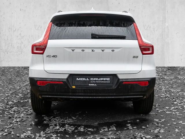 Volvo XC40 Dark Plus