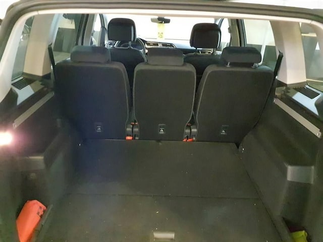 Volkswagen Touran 1.5 TSI DSG R-Line