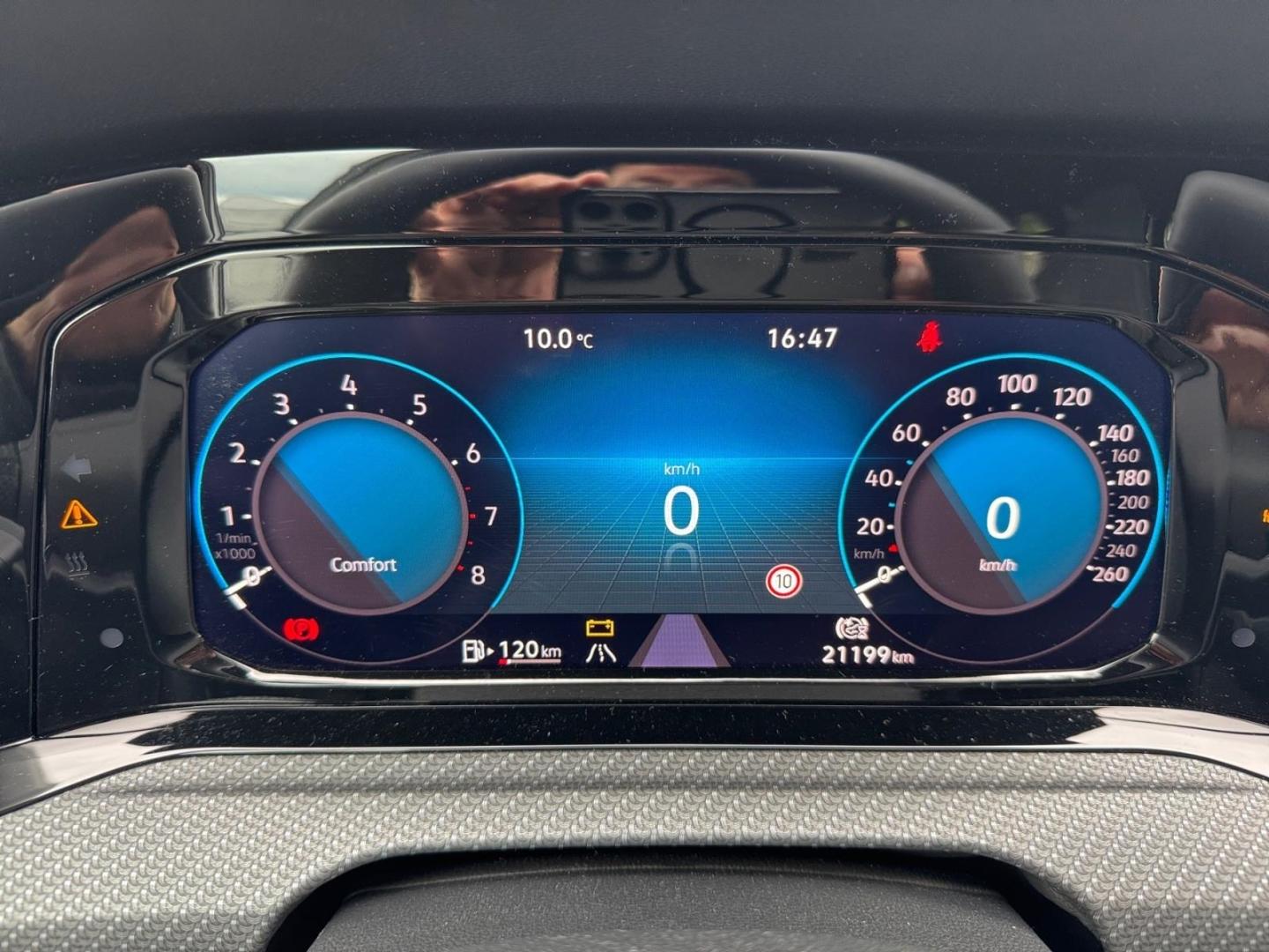 Volkswagen Golf 1.5 TSI Golf VIII R-Line Variant