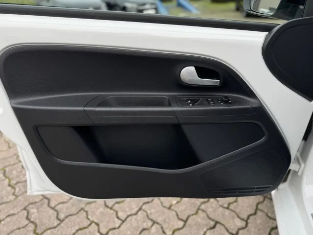 Volkswagen up! 1.0 MPI Active