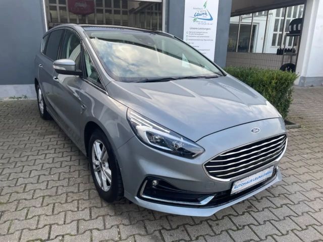 Ford S-Max Titanium