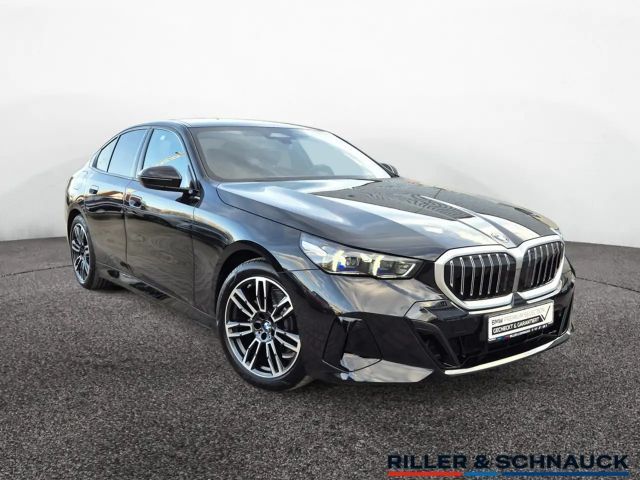 BMW 520 520i M-Sport Sedan