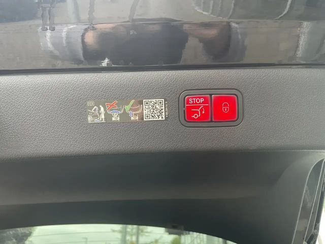 Mercedes-Benz EQS 450 Sedan