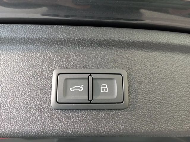 Audi A3 30 TFSI Sedan