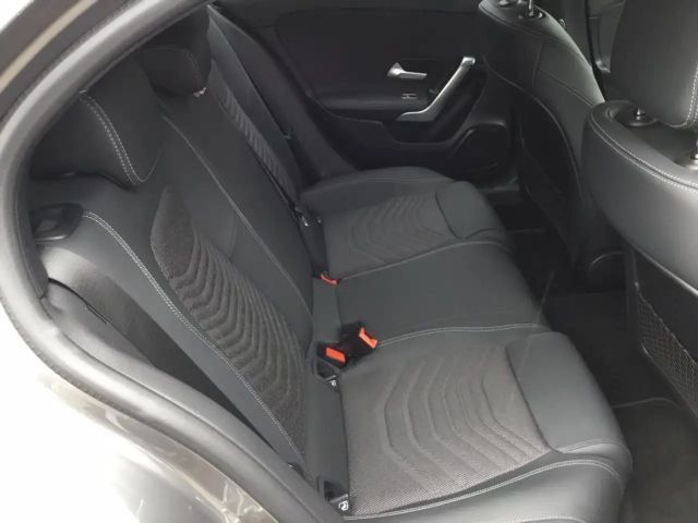 Mercedes-Benz A 180 Progressive