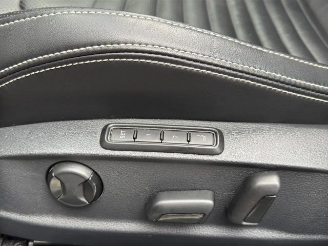 Volkswagen Passat 2.0 TDI IQ.Drive R-Line