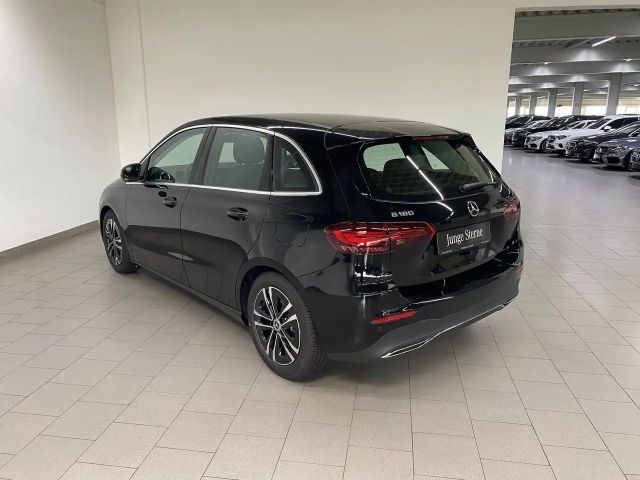 Mercedes-Benz B 180 Progressive Sedan