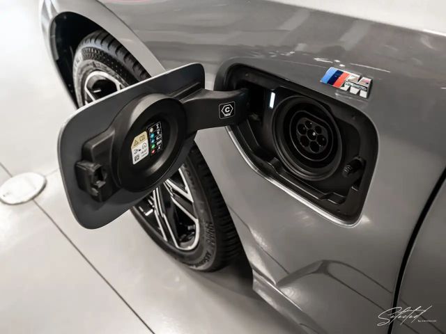 BMW 320 320e M-Sport xDrive