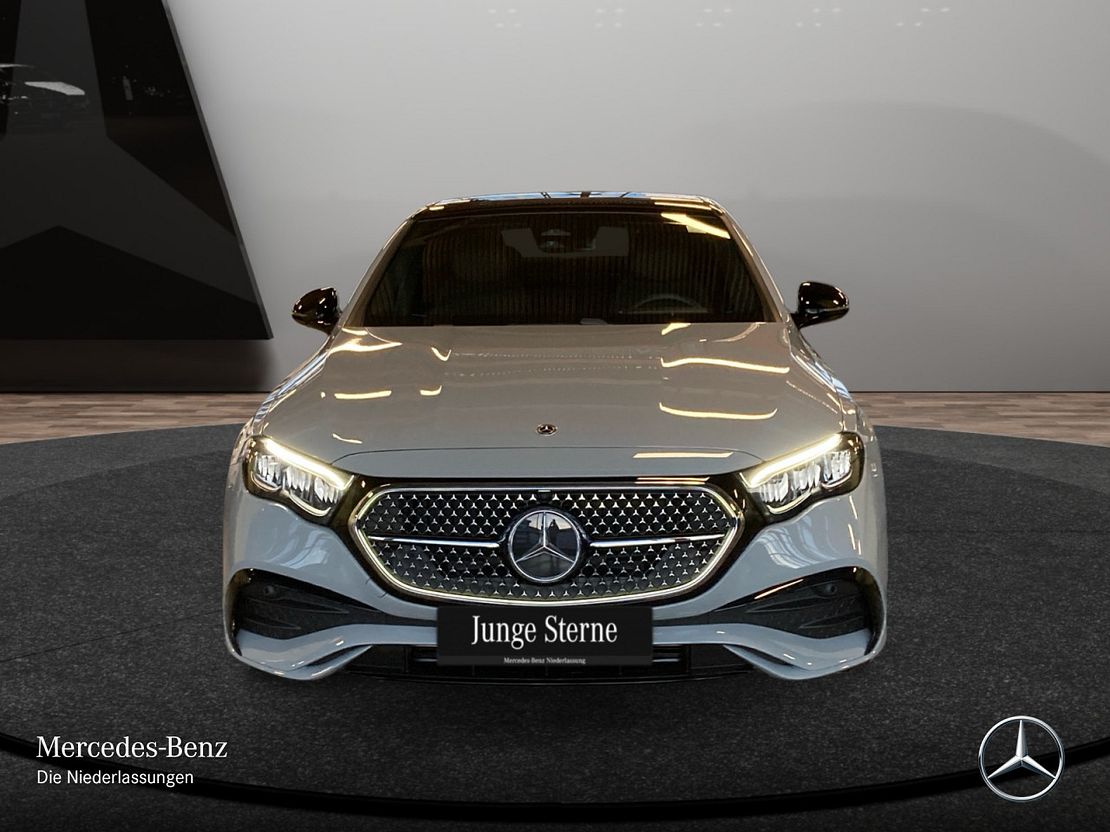 Mercedes-Benz E 200 AMG Line Sedan