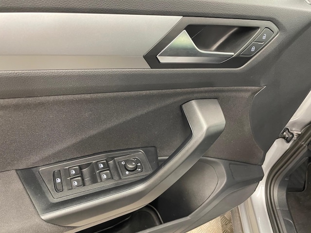 Volkswagen T-Roc Life Plus