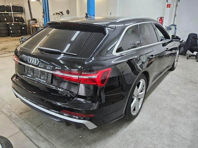 Audi S6 Avant Quattro