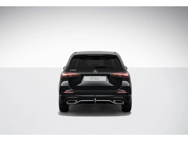 Mercedes-Benz B 200 AMG Line Sedan