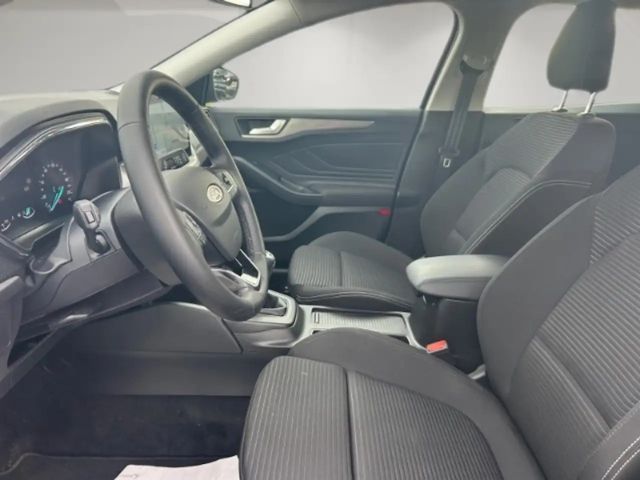 Ford Focus Titanium Wagon