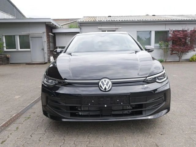 Volkswagen Golf 1.5 eTSI Golf VIII Life