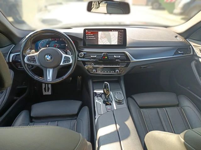 BMW 530 530i M-Sport Touring xDrive
