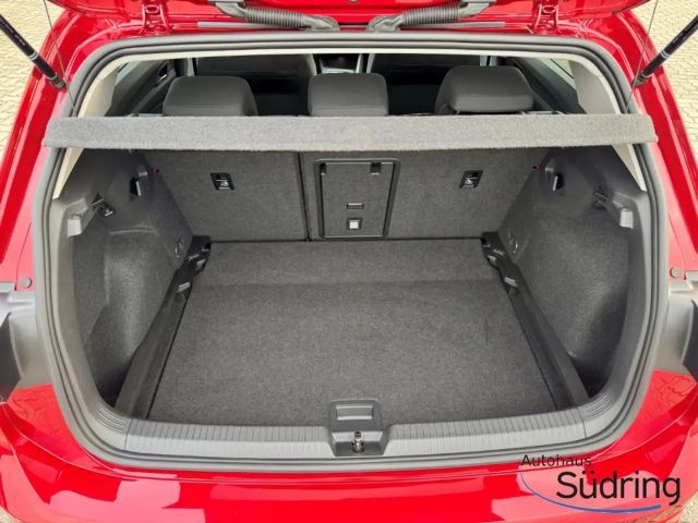 Volkswagen Golf 1.5 eTSI DSG