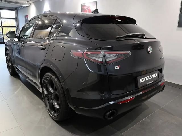 Alfa Romeo Stelvio AT8 Q4 Veloce
