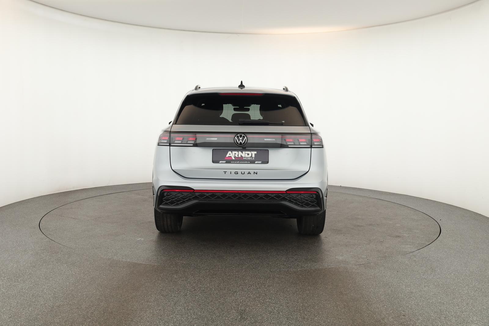 Volkswagen Tiguan 2.0 TSI DSG IQ.Drive R-Line