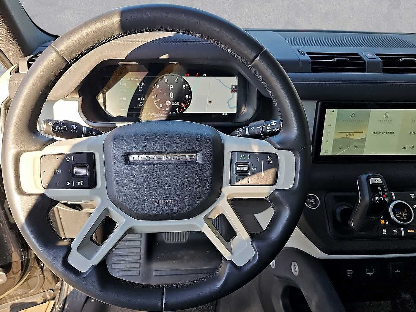 Land Rover Defender 110 SE